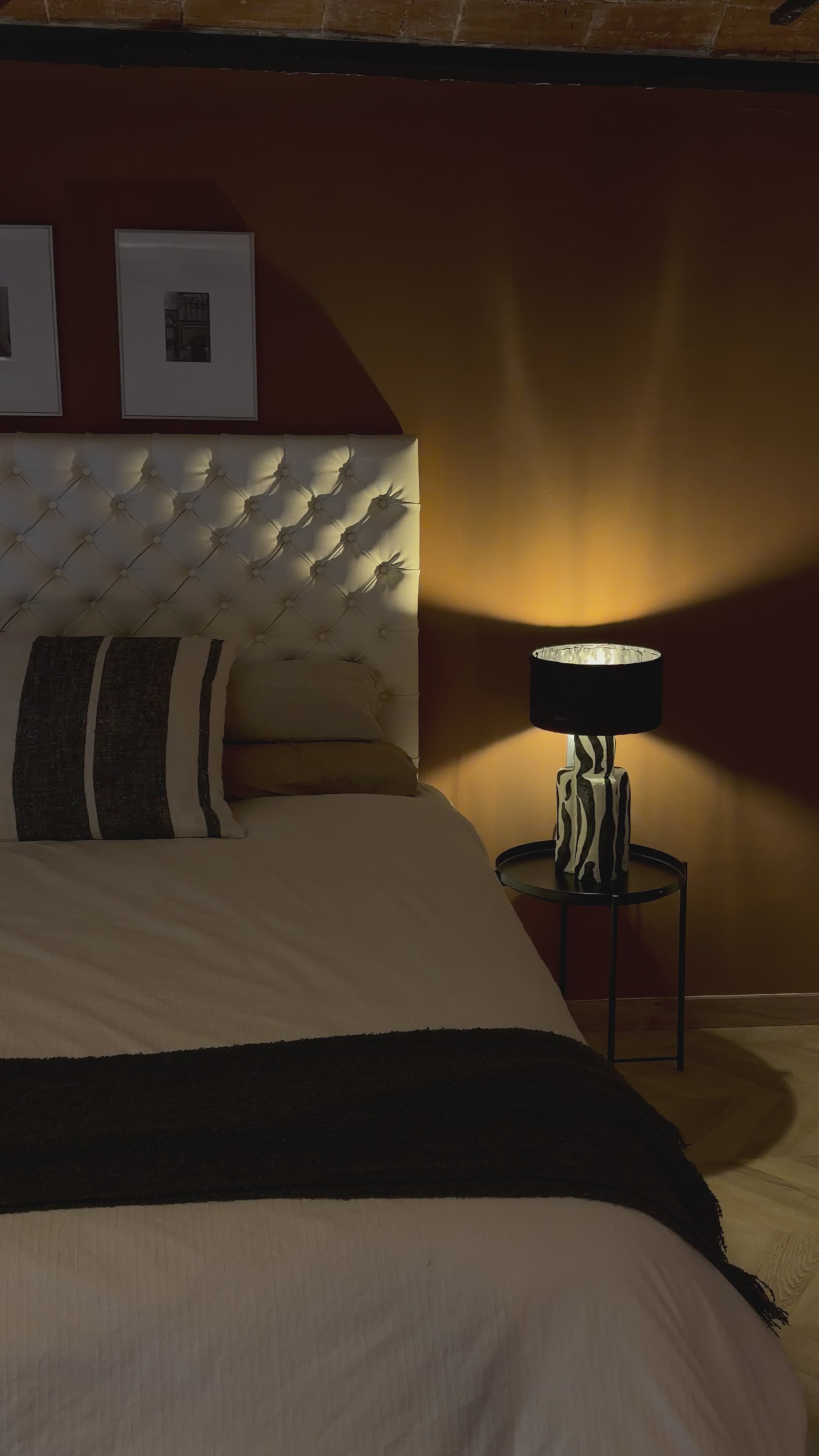 Cargar vídeo: B&amp;W